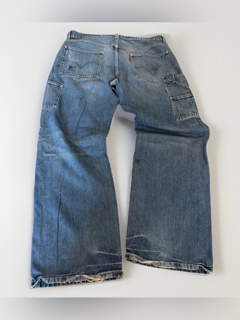 Y2K Levi’s Jeans Distressed Thrashed Size 36x32 Baggy Straight Leg Denim - Picture 3 of 16